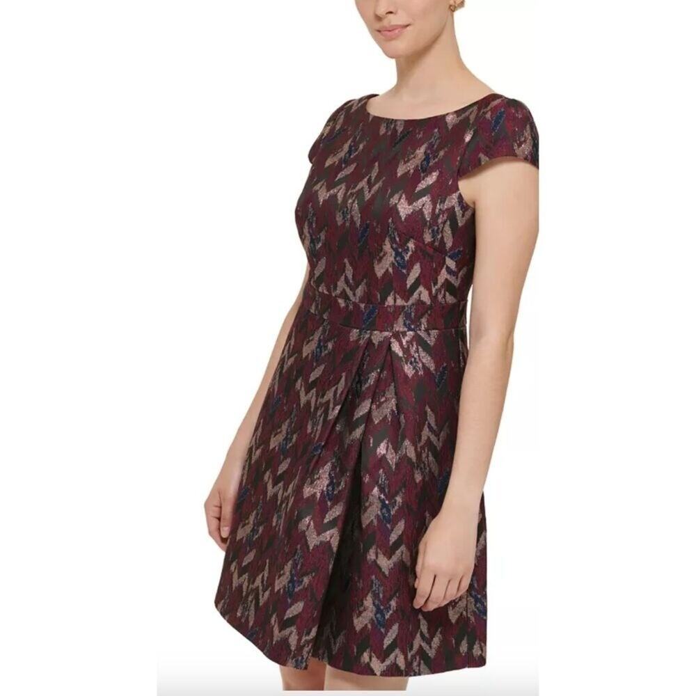 Vince Camuto Women's Jacquard‎ Fit & Flare Dress Purple Size 8 NWT
